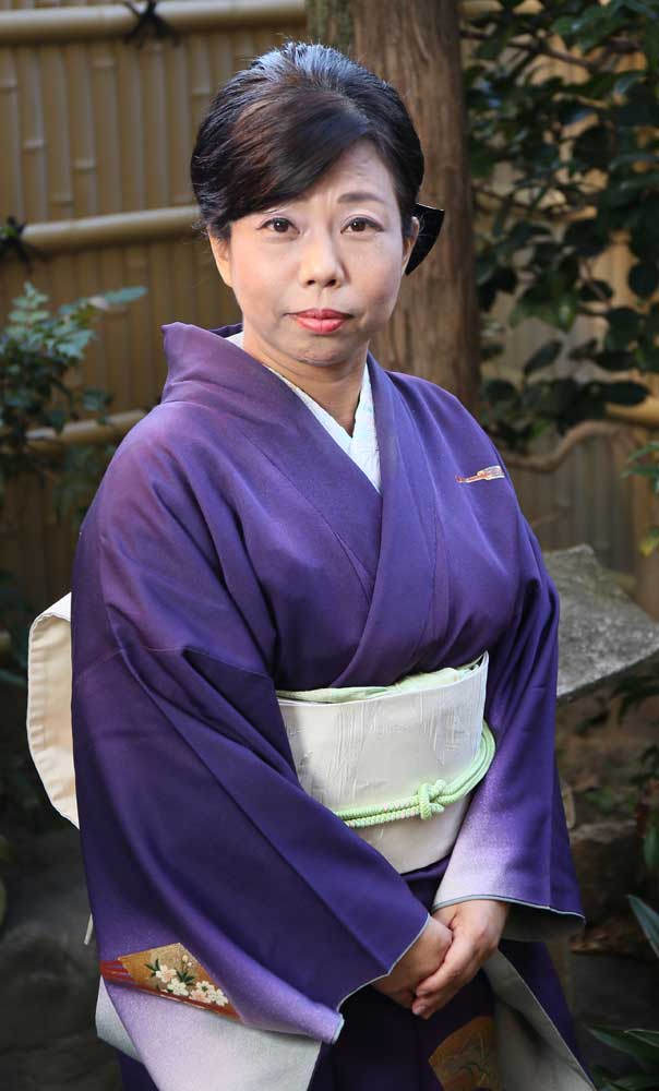 安城芸妓組合|安城芸妓文化振興会|笑美会(えびすかい) |安城芸者.芸子.芸姑.接待・お遊びのお座敷を伝統文化のお遊びで盛り上げます。
