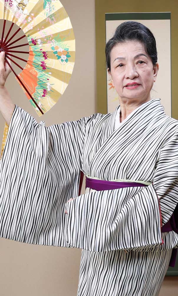 安城芸妓組合|安城芸妓文化振興会|笑美会(えびすかい) |安城芸者.芸子.芸姑.接待・お遊びのお座敷を伝統文化のお遊びで盛り上げます。